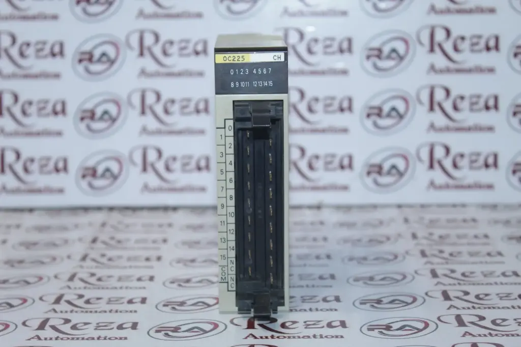 OMRON C200H-OC225 STANDARD I/O MODULE 